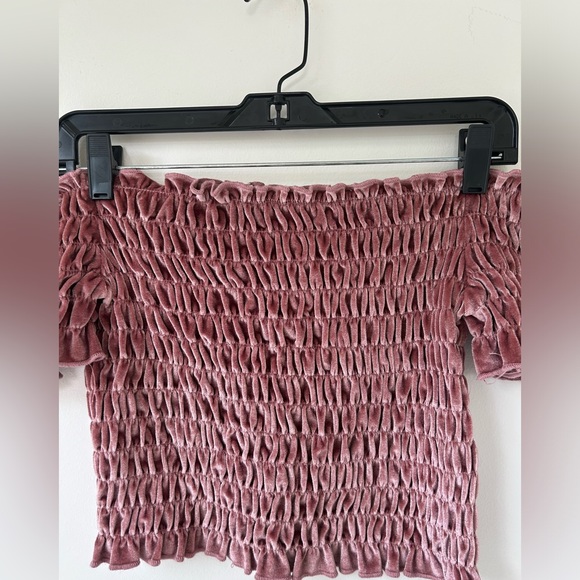 Wild fable off the shoulder top - Picture 2 of 4